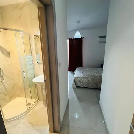 Apartment Seafront D *